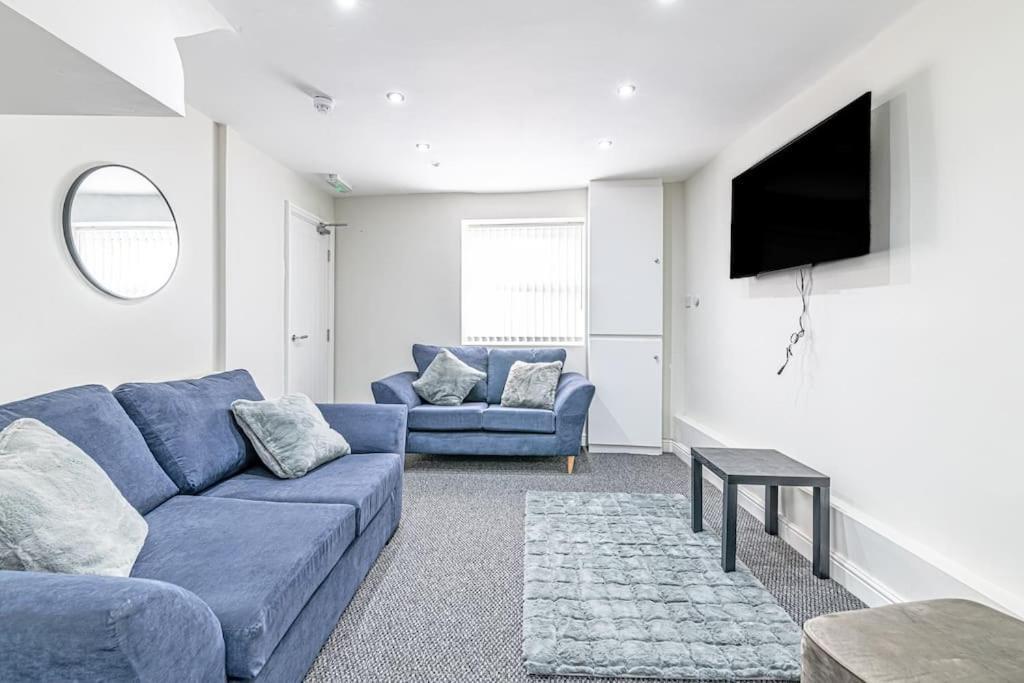Luxury 5 Bedroom Holiday Home Within Prescot Exteriör bild