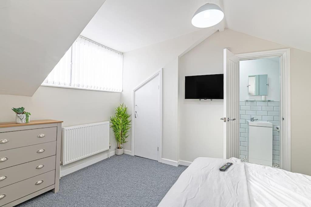Luxury 5 Bedroom Holiday Home Within Prescot Exteriör bild